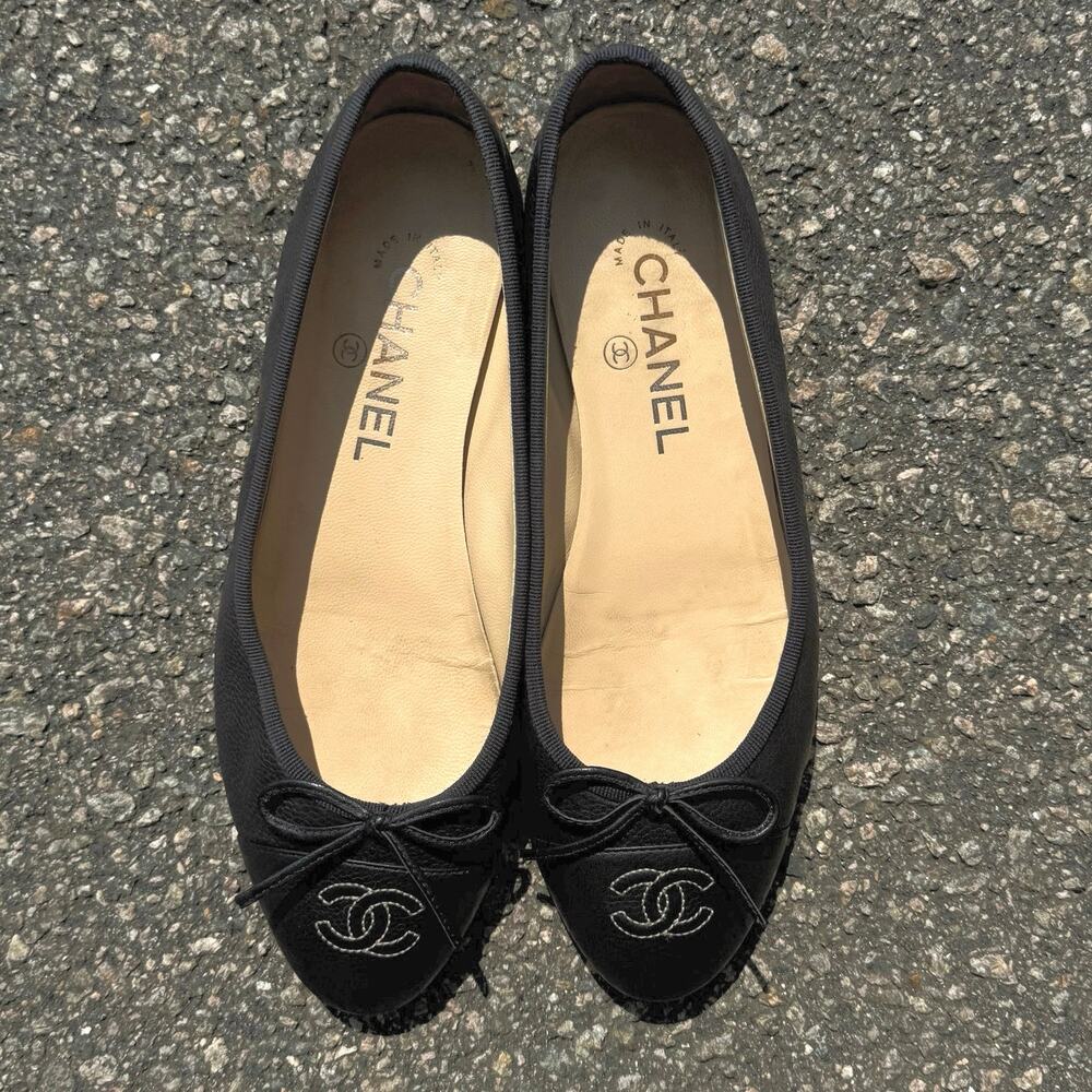Authentic Chanel 37.5 Marine Dark Navy Blue (Like Black) Ballet Flats Caviar CC - Picture 9 of 15